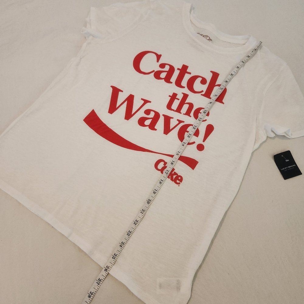 NWT Coke 'Catch the Wave!' White T-Shirt Lucky Brand Graphic Tee Sz L - Picture 8 of 11